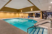 AmericInn by Wyndham Madison West - Pools