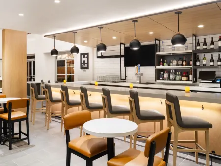 Hyatt House Colorado Springs Airport Отели в г. Колорадо-Спрингс