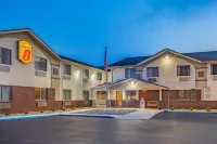 Super 8 by Wyndham Weston WV Hotel a 