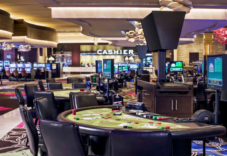 홀리데이 인 익스프레스 산타 로사 노스 바이 IHG의 야외 수영장