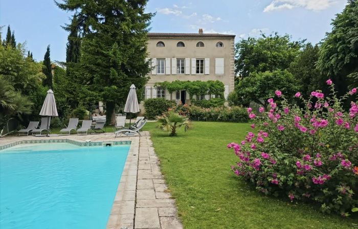 Villa Rhôna