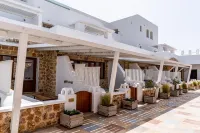 Marvarit Suites Hotels near Santorini Thira Airport