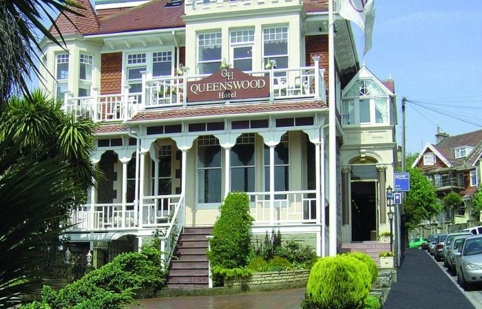 Queenswood Hotel