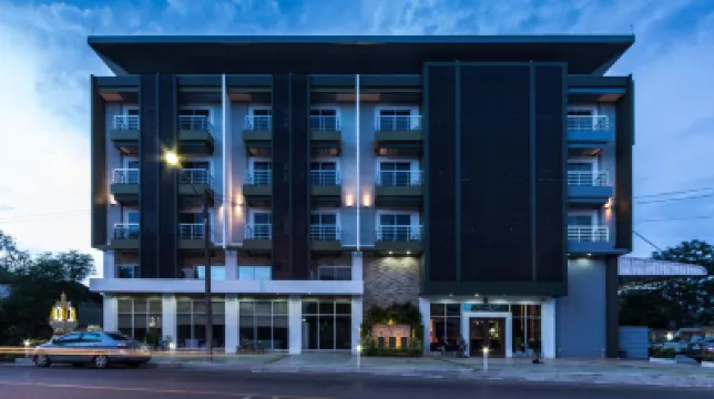 歡呼邁森飯店 Chan Chala Night Market附近的飯店