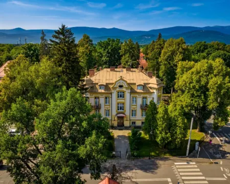 貝拉酒店 耶萊尼亞古拉酒店