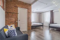 熱門地方青年旅舍 紅旗號紀念船附近的飯店