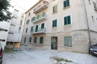 Silver & Gold Luxury Rooms Hotels in 