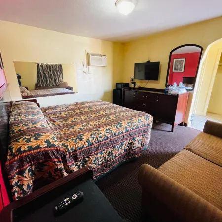 Royal Palms Motel & RV Park