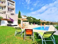 Bretia Apartments Hotels in Sutivan