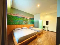 Ladja Hotel Sintang