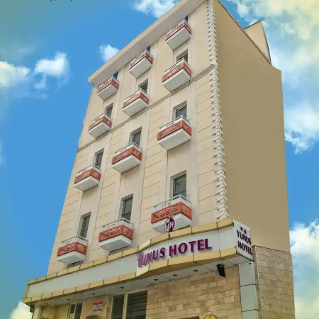 Yunus Hotel