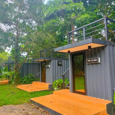 Kaliraya Surf Kamp by Eco Hotel Laguna