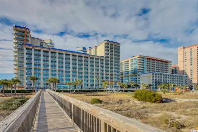 Dunes Village Hotel a 