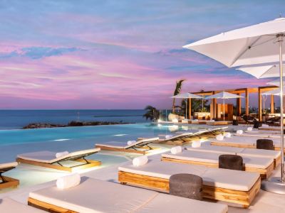 SLS Cancun Hotel & Residences