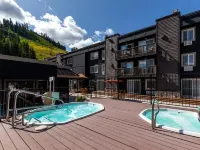 Red Wolf Lodge at Olympic Valley Hotels in Olympic Valley