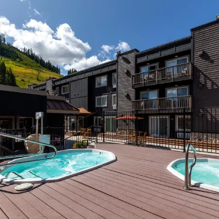 Red Wolf Lodge at Olympic Valley