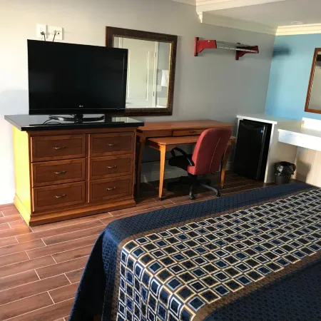 Driftwood Motel
