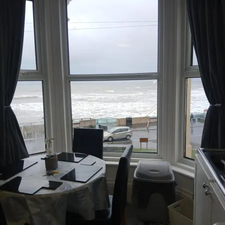 Rowntree Seaview Holiday Flats Small Double Room with No View