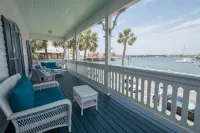 Bayfront Westcott House Bed & Breakfast - Romantic