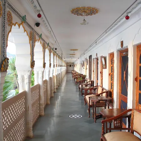 Hotel Pushkar Palace