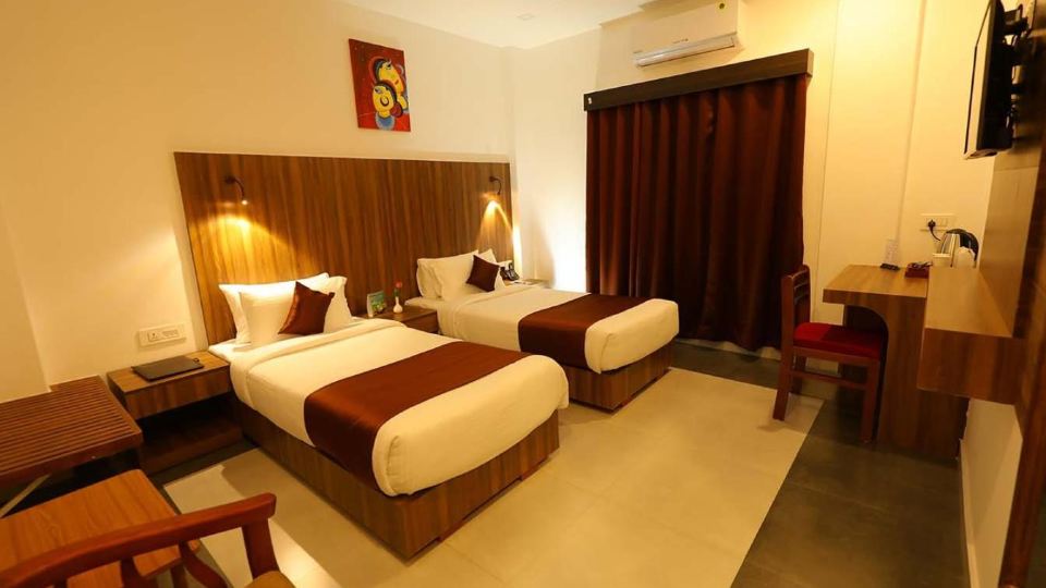 Hotel la Serene Mattannur