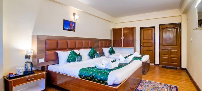Muscatel BhumSang - 200 MTS from Mall Road Hotels in Darjeeling