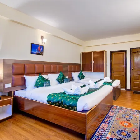 Muscatel BhumSang - 200 MTS from Mall Road