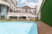 Hotel Badajoz Center - ที่มีสระว่ายน้ำ
