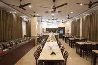 Hotel New Sagar Priya - Pools