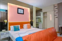 Sans Hotel International Surabaya - breakfast