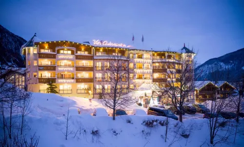 Vier Jahreszeiten Wellnessresort Achensee - Pysäköinti