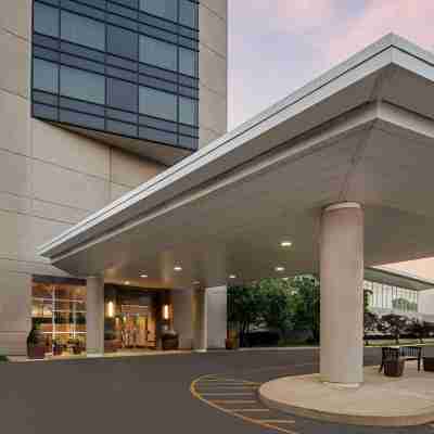Hyatt Regency Pittsburgh Intl Airport Hotel Exterior