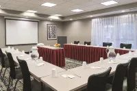 La Quinta Inn & Suites by Wyndham Ontario Airport Hôtels à : Ontario