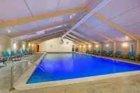 La Quinta Inn & Suites by Wyndham Springfield MA Hotels in West Springfield
