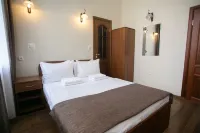 Molodezhnaya Hotel Hotels near Happy Boot