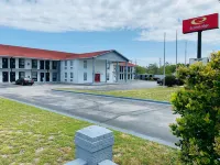 Econo Lodge Crystal Coast Hotels in Morehead City