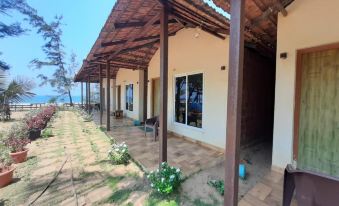 Trippr Gokarna - Beach Hostel