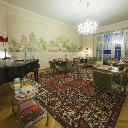 Hotel am Berg Отели рядом с достопримечательностью «Заксенхаузен»