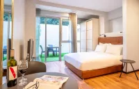Sea Land Suites - by Echo Hotels - С парковкой