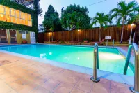 Altamont Court Hotel - Pools