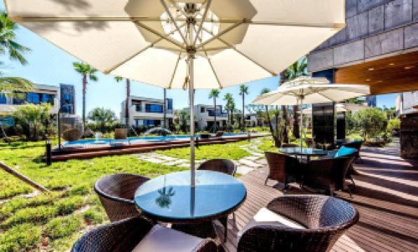 Arts Spa & Poolvilla