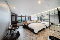 Namyangju Aone Hotel - parking
