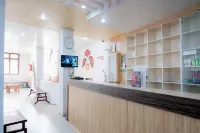 RedDoorz Near Tugu Pers Jambi Hotels in Solok Sipin