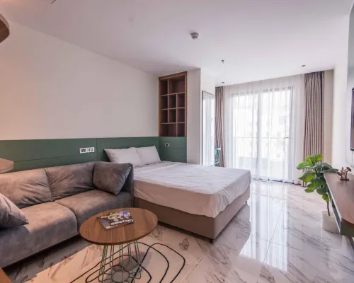 Luxe Paradise Suites Hotel Hoang Cau Hotels near Dong Da