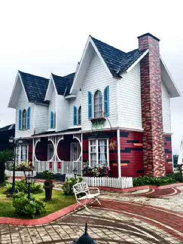 Kampoeng Eropa Malino Hotels in Gowa