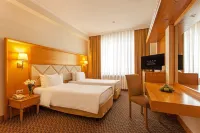 Hotel Milan Hotel dekat Stasiun Metro Kantemirovskaya