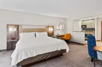 Holiday Inn Express & Suites Mount Airy by IHG