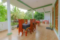 Castle Resort Yala Hotels in Debarawewa