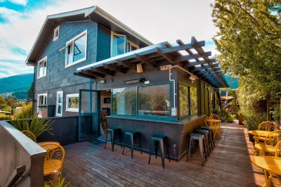 黑羊背包客棧 酒店