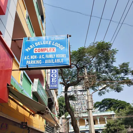 Parisha Residency- Temple Side Hotel